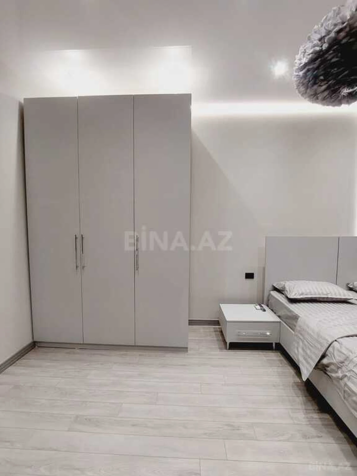 Kirayə verilir 3 otaqlı mənzil 145 m²