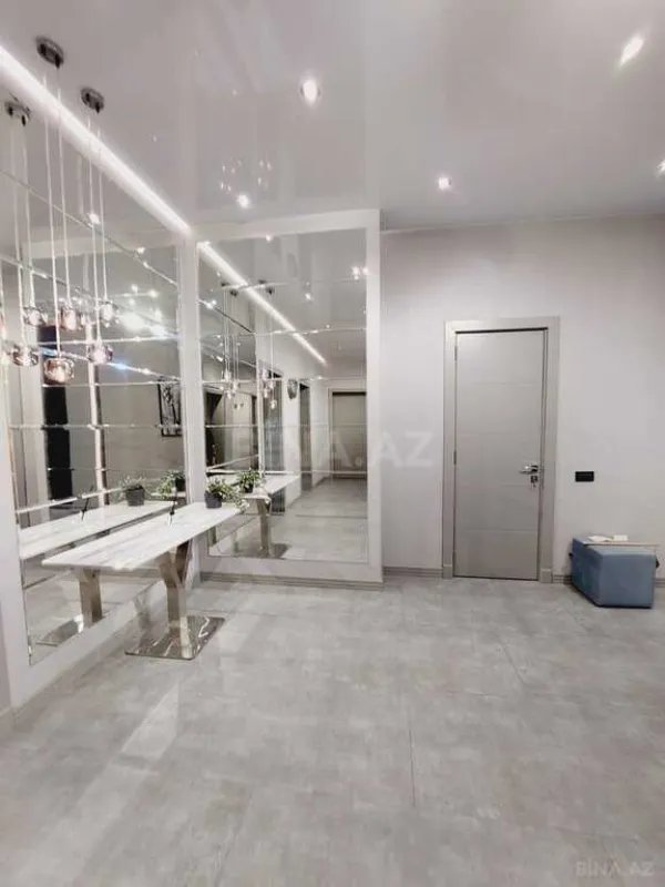 Kirayə verilir 3 otaqlı mənzil 145 m²