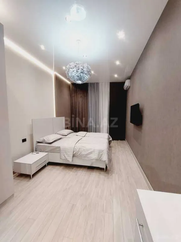 Kirayə verilir 3 otaqlı mənzil 145 m²
