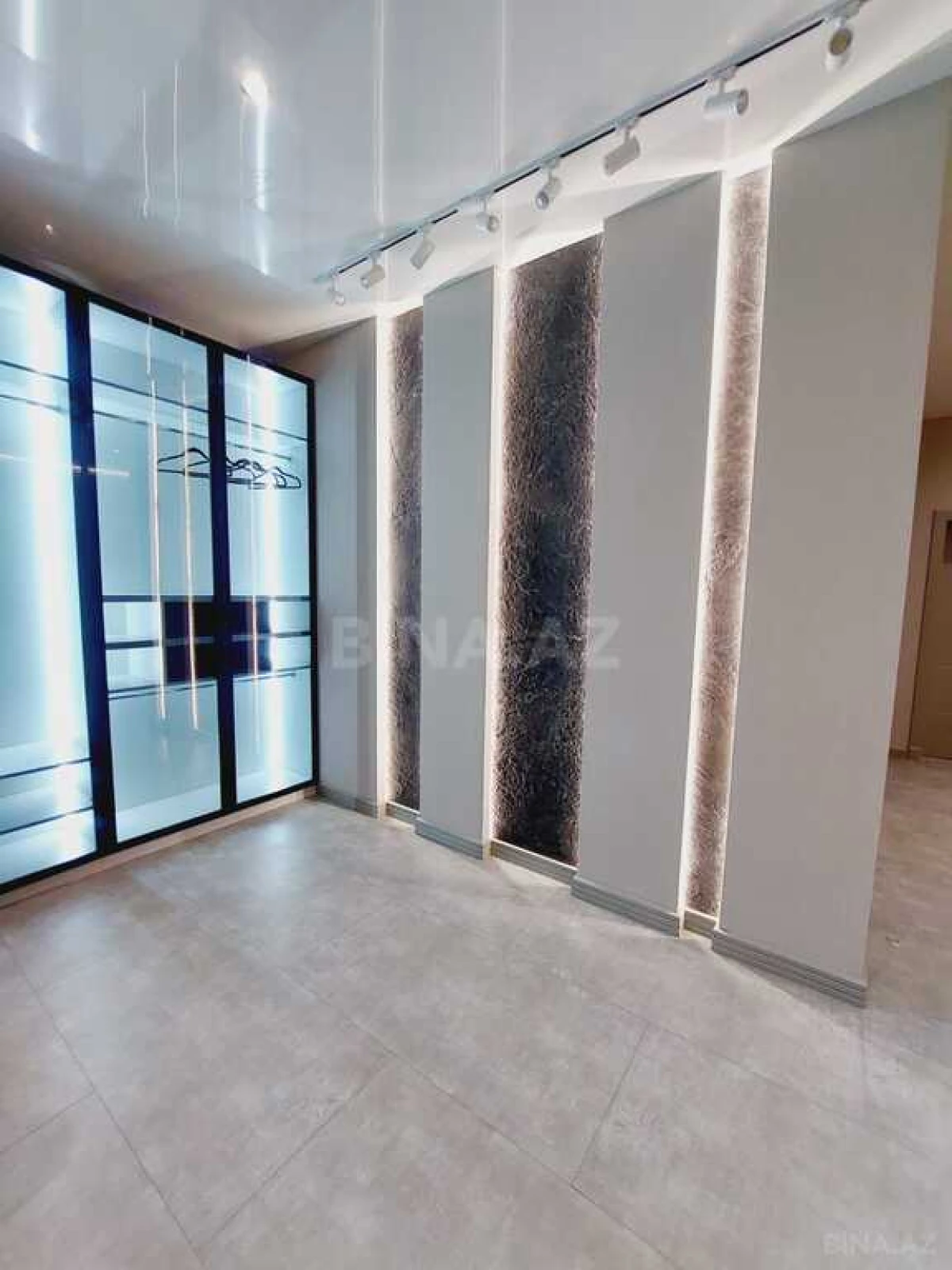 Kirayə verilir 3 otaqlı mənzil 145 m²