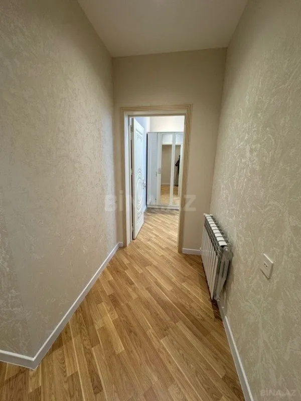 Satılır 4 otaqlı mənzil 134 m²