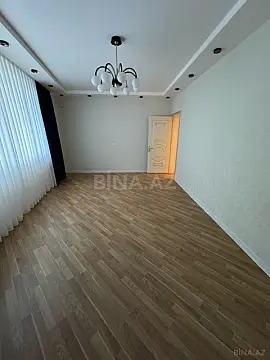 Satılır 4 otaqlı mənzil 134 m²