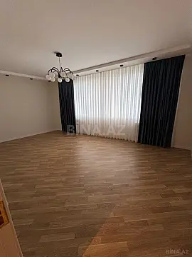 Satılır 4 otaqlı mənzil 134 m²