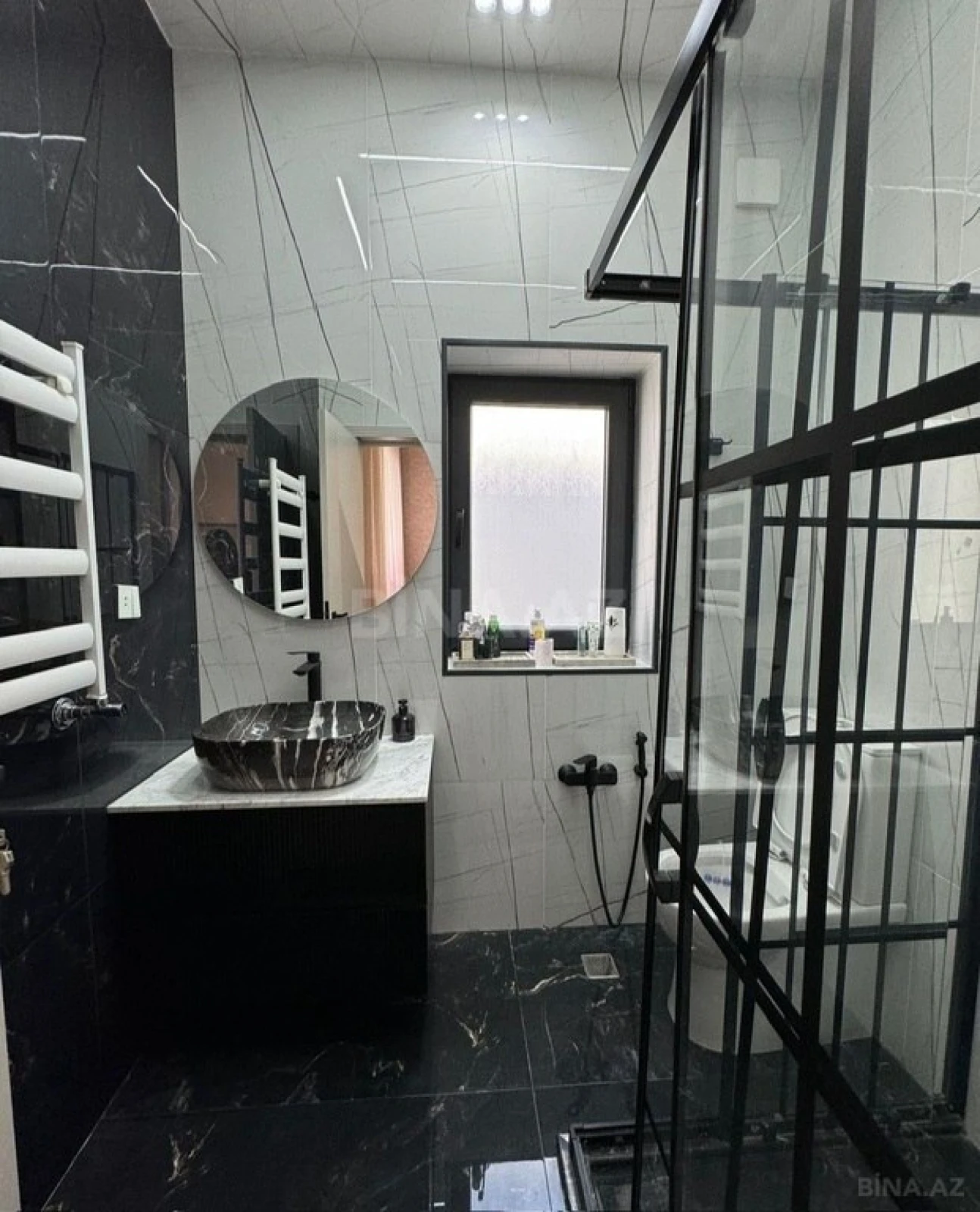 Satılır 4 otaqlı həyət evi 200 m²