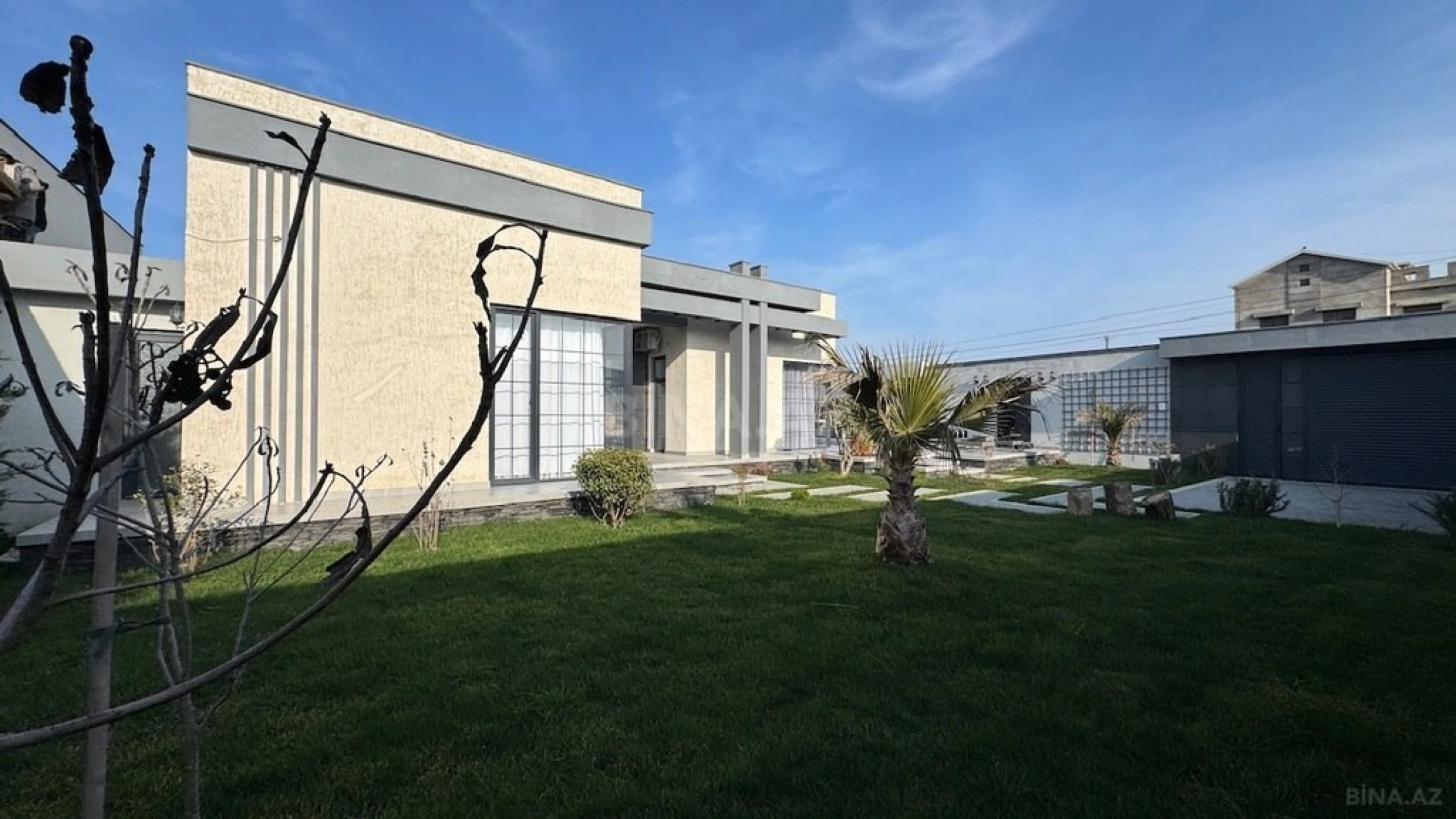 Satılır 4 otaqlı həyət evi 200 m²