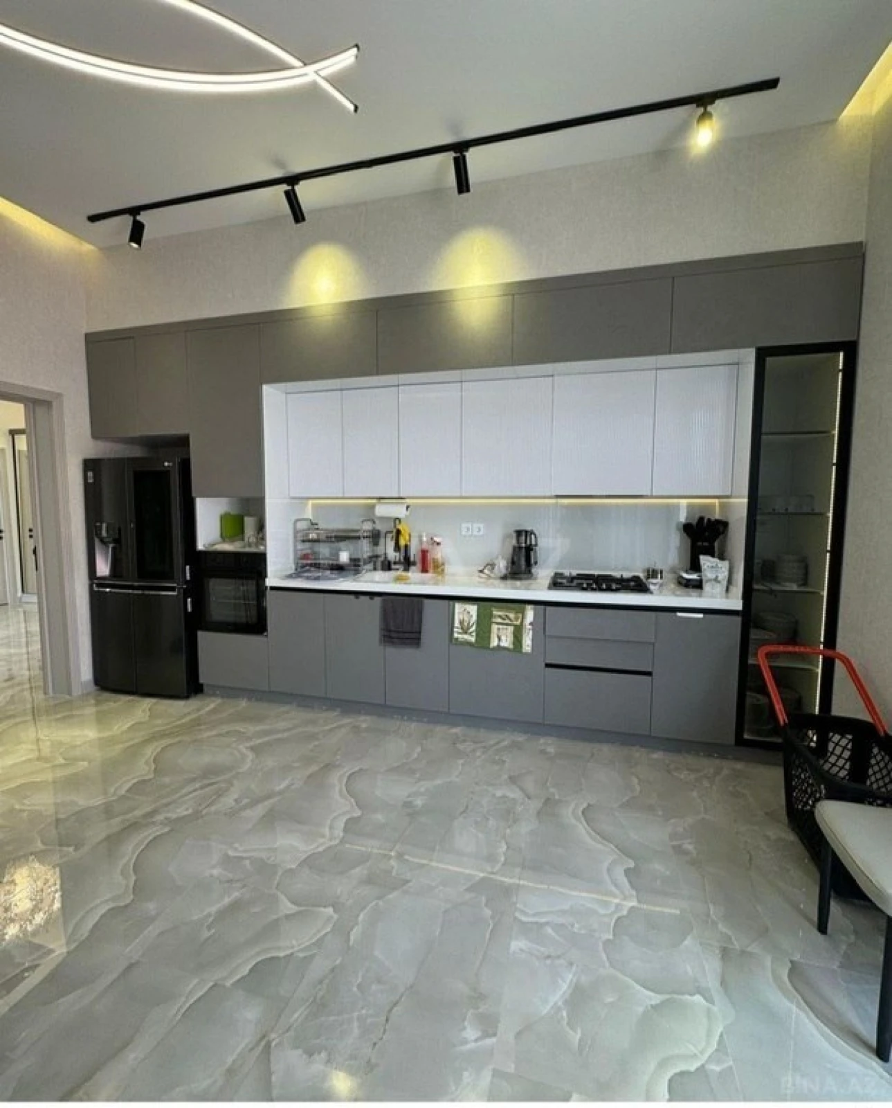 Satılır 4 otaqlı həyət evi 200 m²