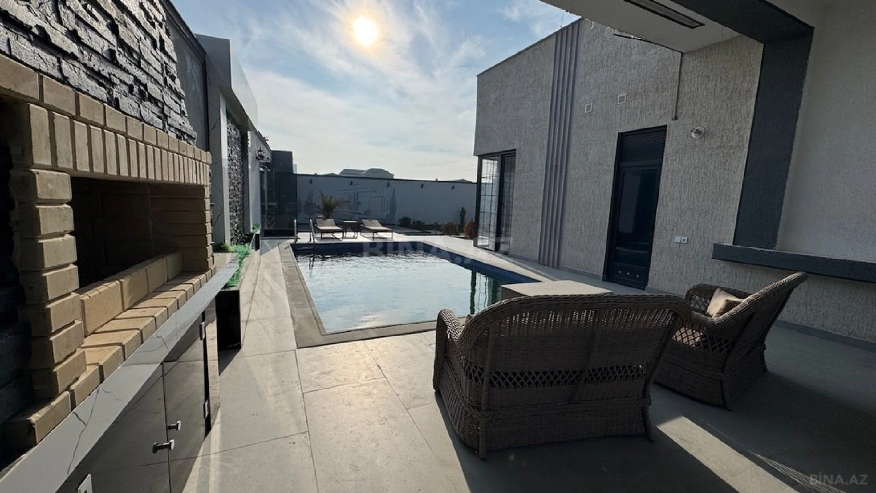 Satılır 4 otaqlı həyət evi 200 m²