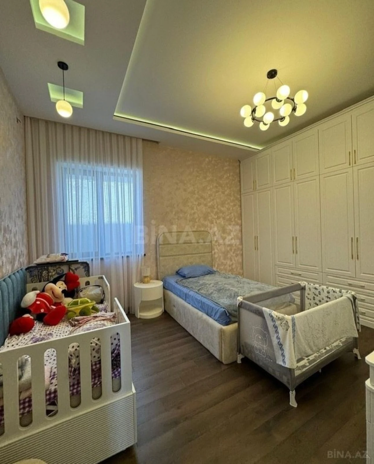 Satılır 4 otaqlı həyət evi 200 m²