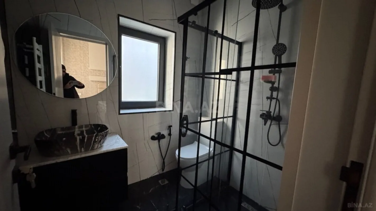 Satılır 4 otaqlı həyət evi 200 m²