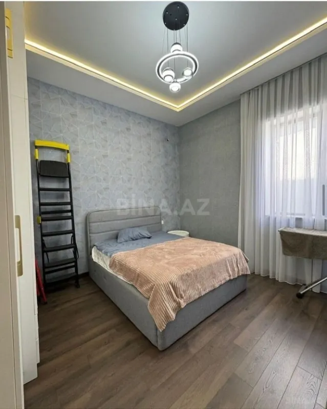 Satılır 4 otaqlı həyət evi 200 m²