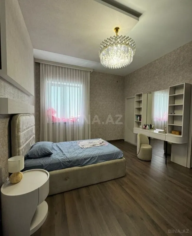 Satılır 4 otaqlı həyət evi 200 m²