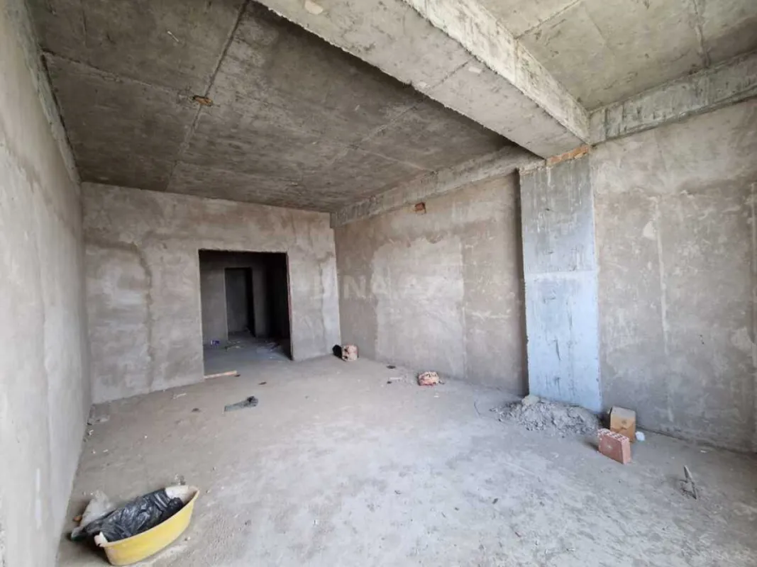 Satılır 1 otaqlı mənzil 71 m²