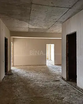 Satılır 4 otaqlı mənzil 181 m²