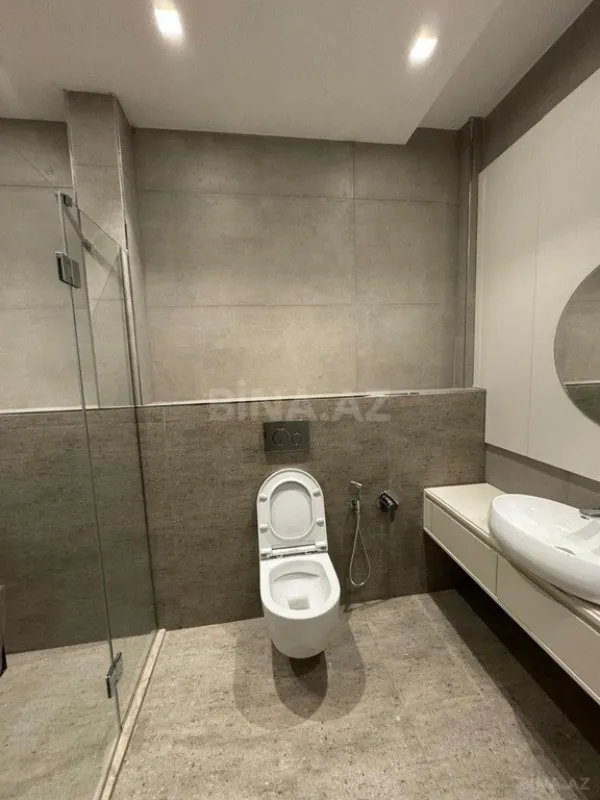 Satılır 3 otaqlı mənzil 158 m²