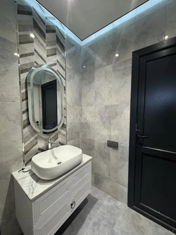 Satılır 5 otaqlı həyət evi 200 m²