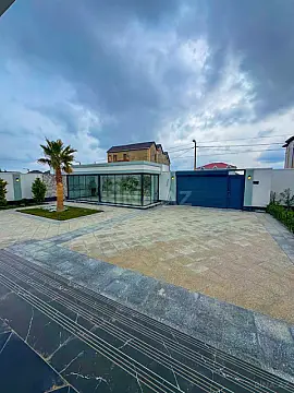 Satılır 5 otaqlı həyət evi 200 m²