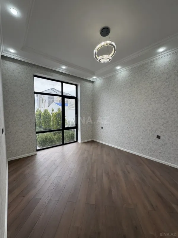 Satılır 5 otaqlı həyət evi 200 m²