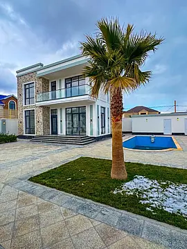 Satılır 5 otaqlı həyət evi 200 m²