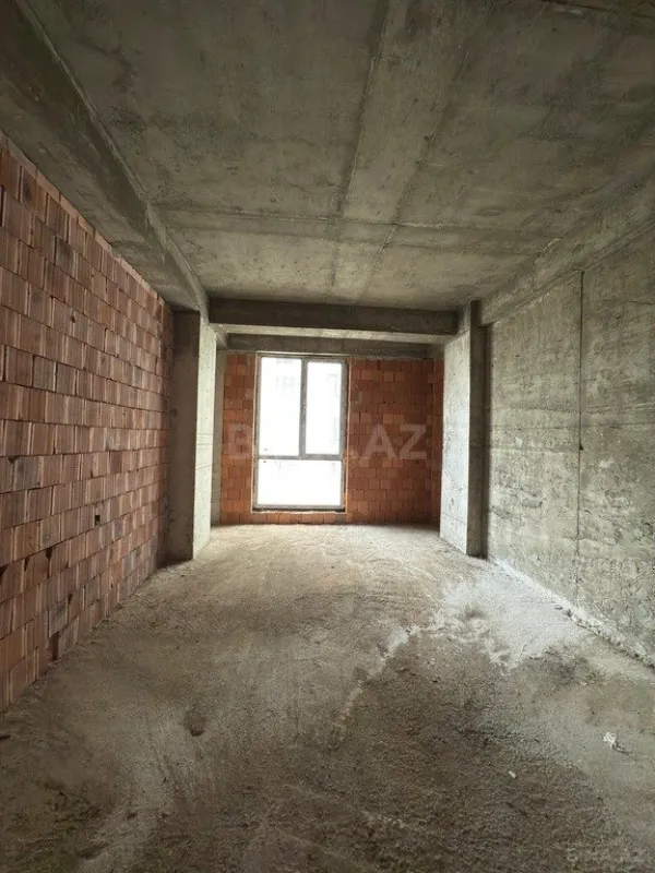 Satılır 2 otaqlı mənzil 96 m²