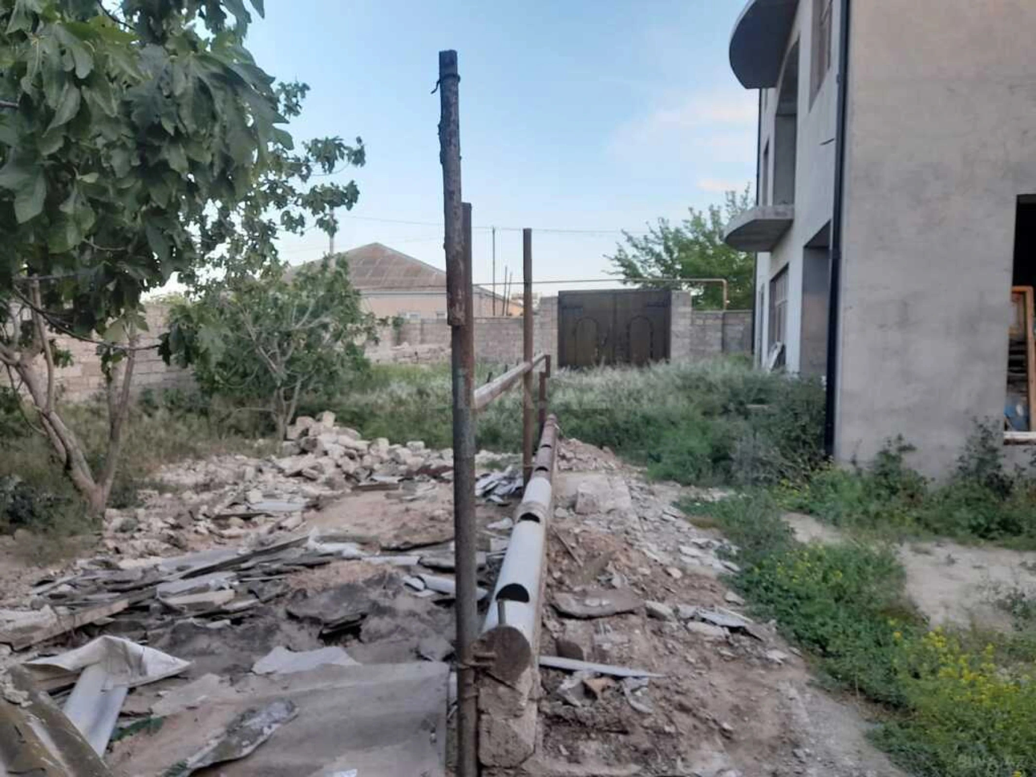 Satılır 7 otaqlı həyət evi 450 m²