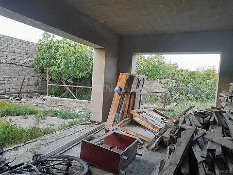 Satılır 7 otaqlı həyət evi 450 m²