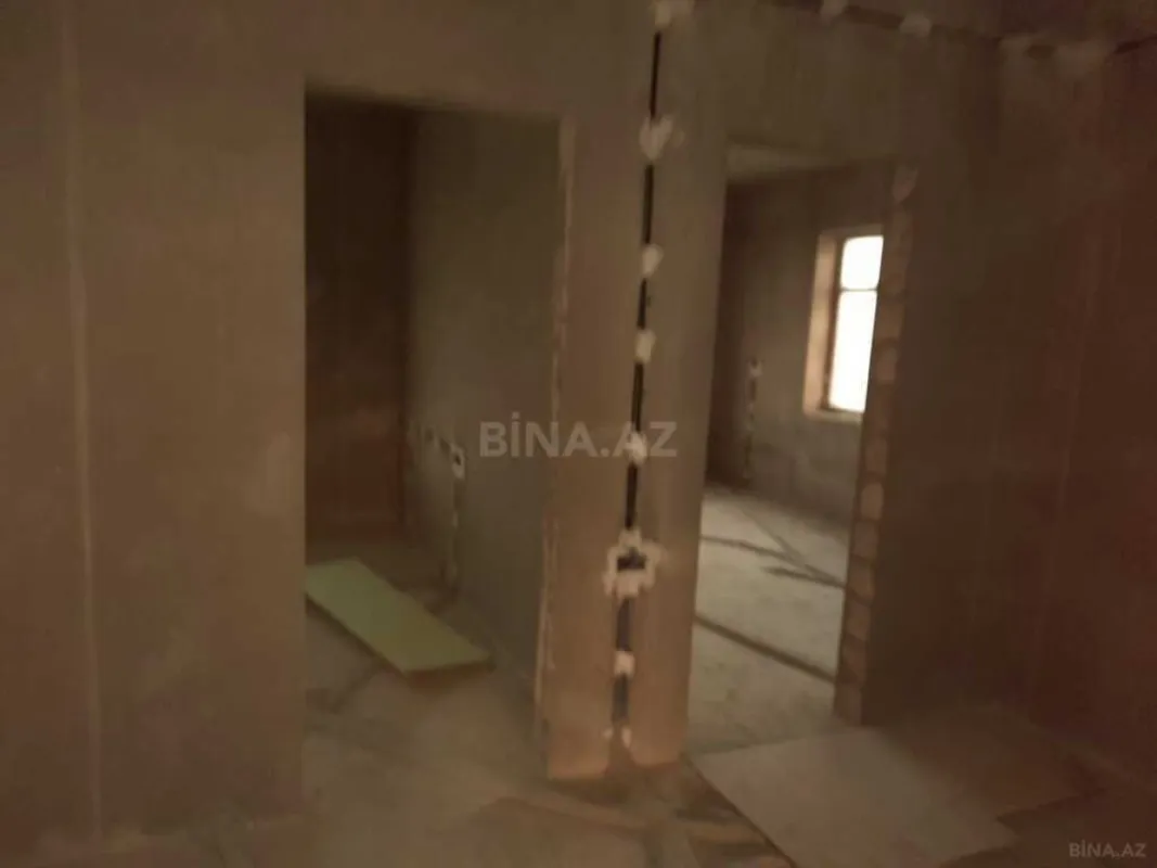 Satılır 7 otaqlı həyət evi 450 m²