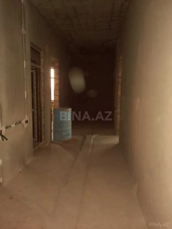 Satılır 7 otaqlı həyət evi 450 m²