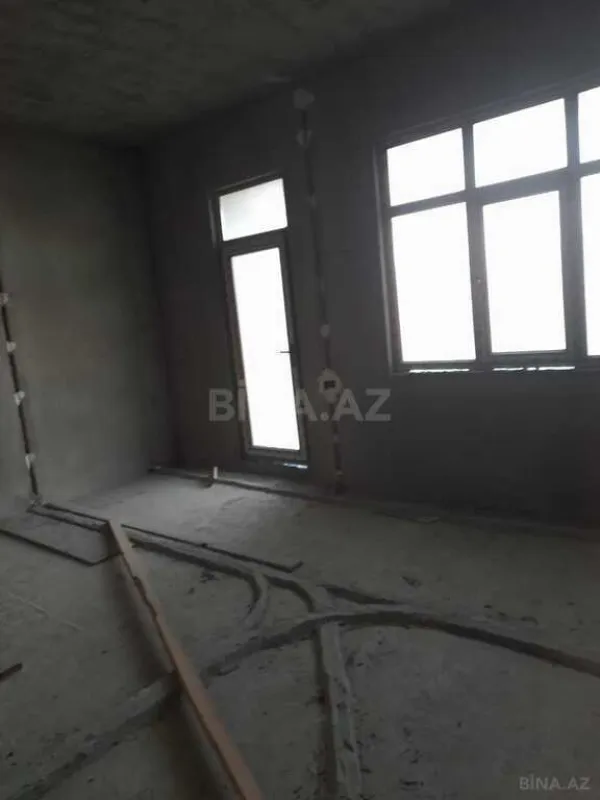 Satılır 7 otaqlı həyət evi 450 m²