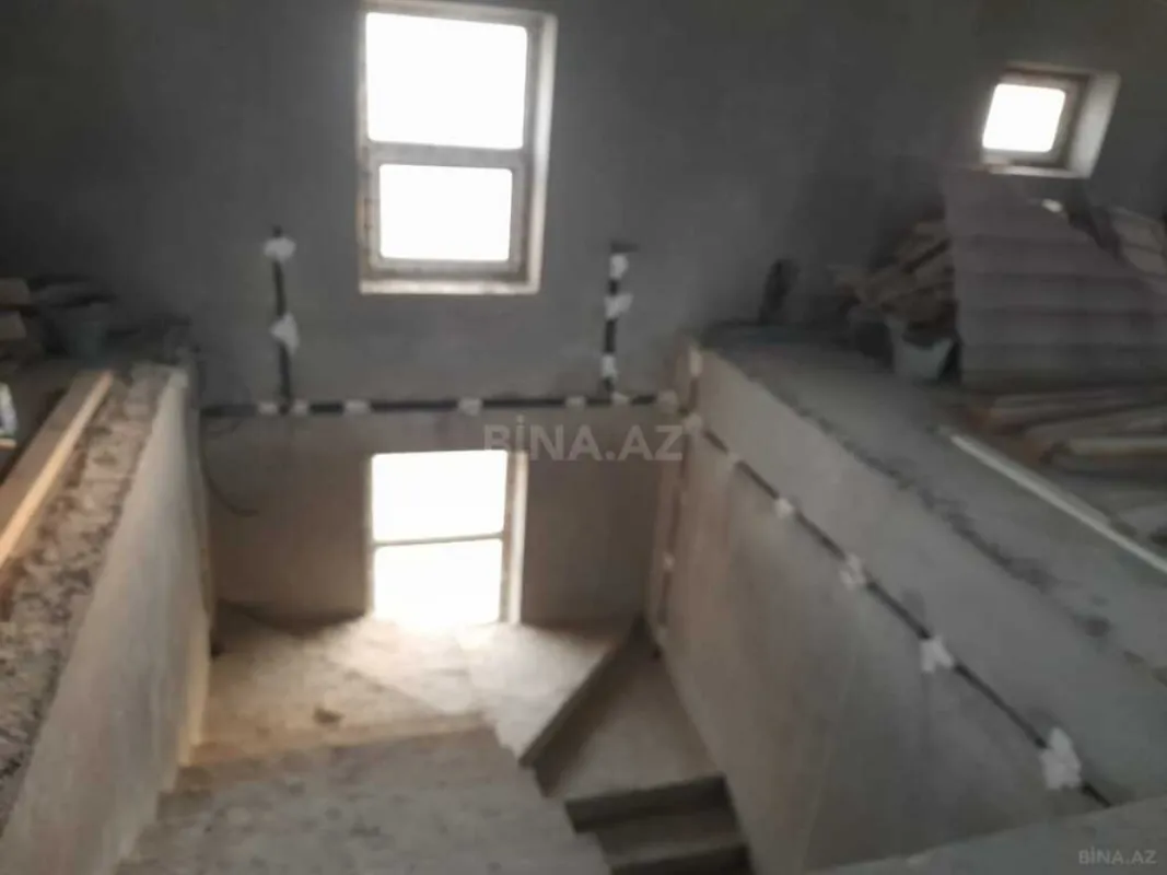 Satılır 7 otaqlı həyət evi 450 m²