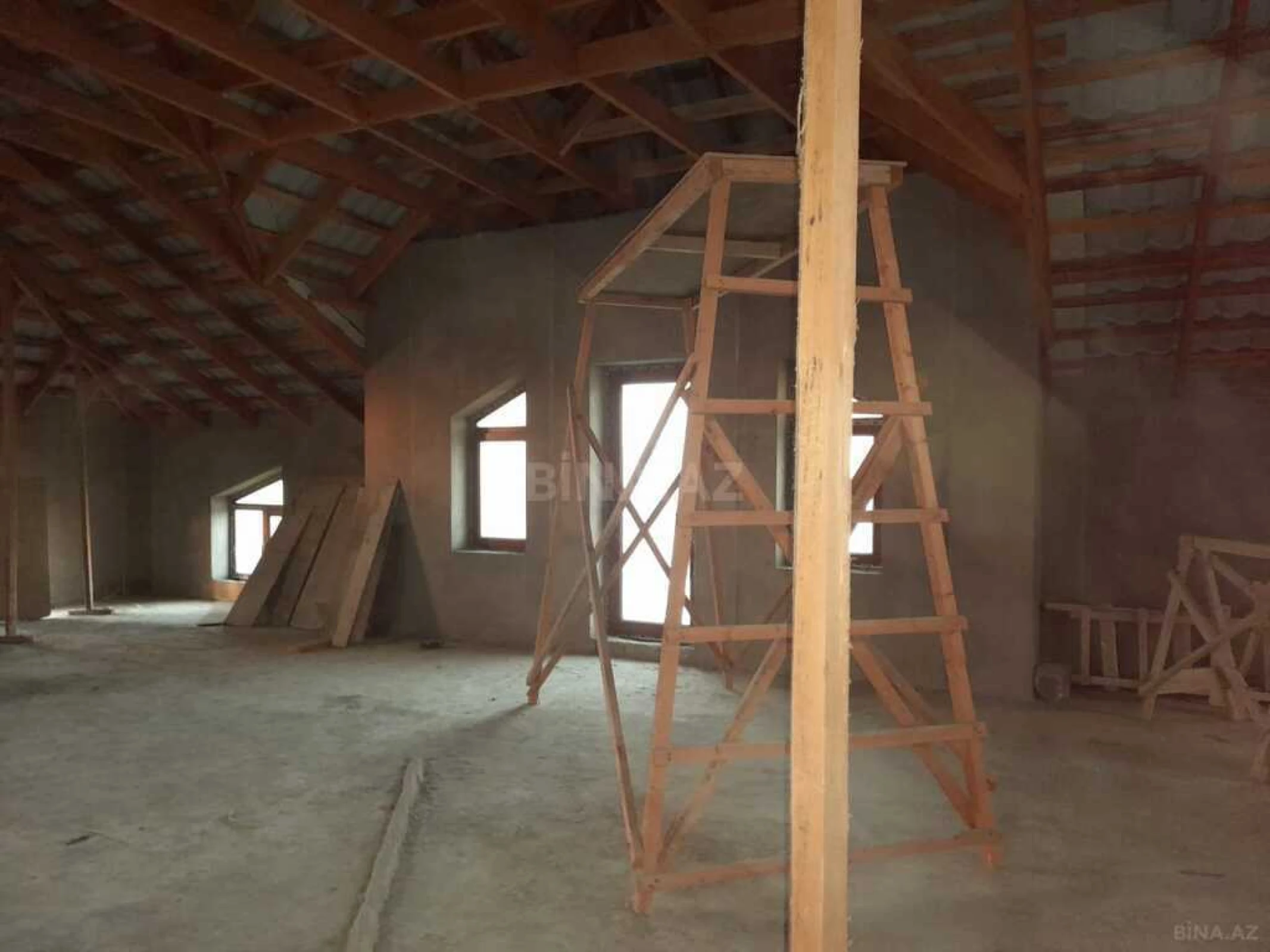 Satılır 7 otaqlı həyət evi 450 m²