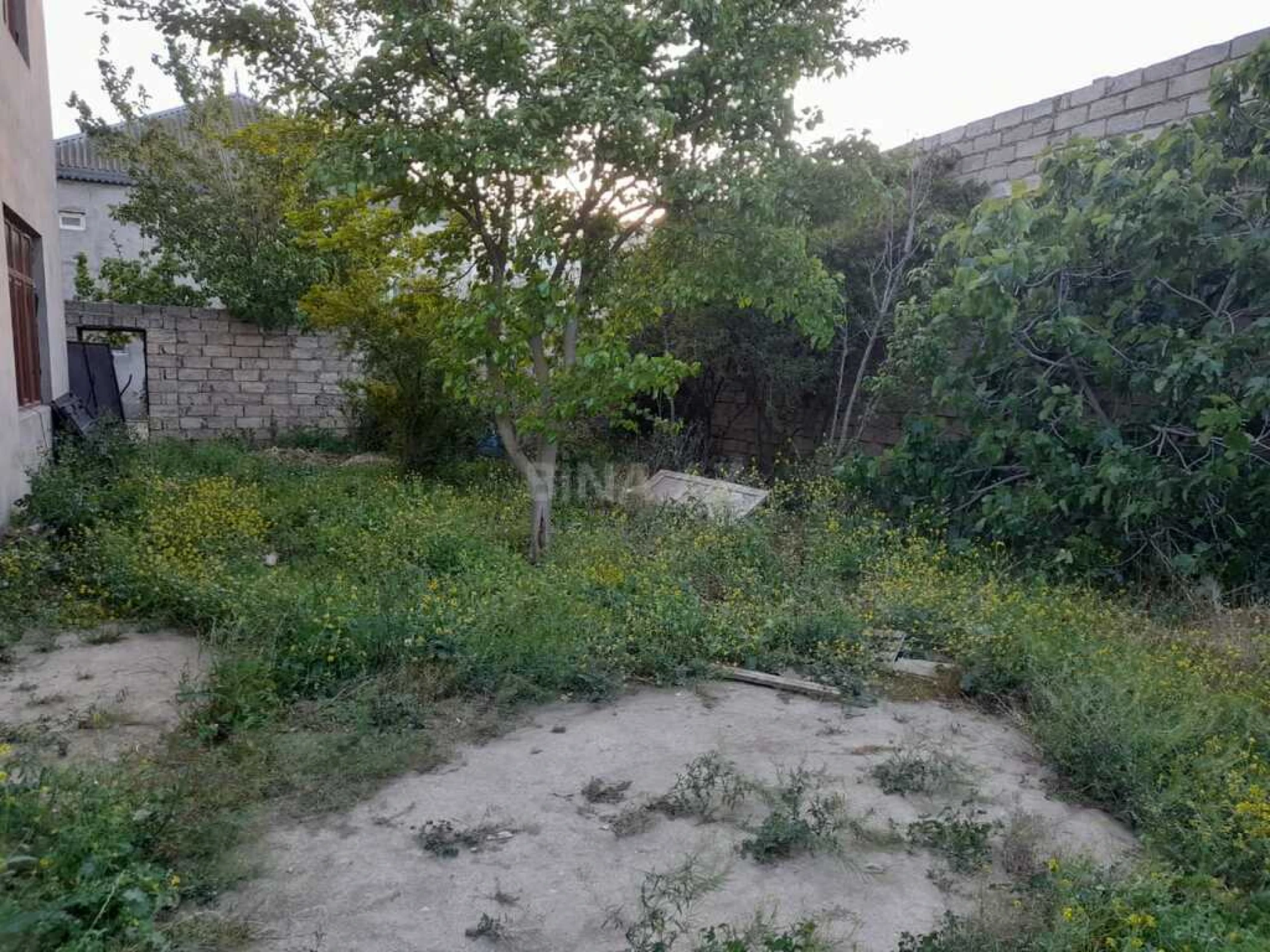 Satılır 7 otaqlı həyət evi 450 m²