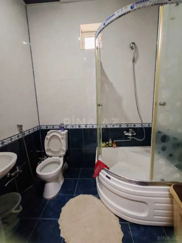 Satılır 7 otaqlı həyət evi 250 m²
