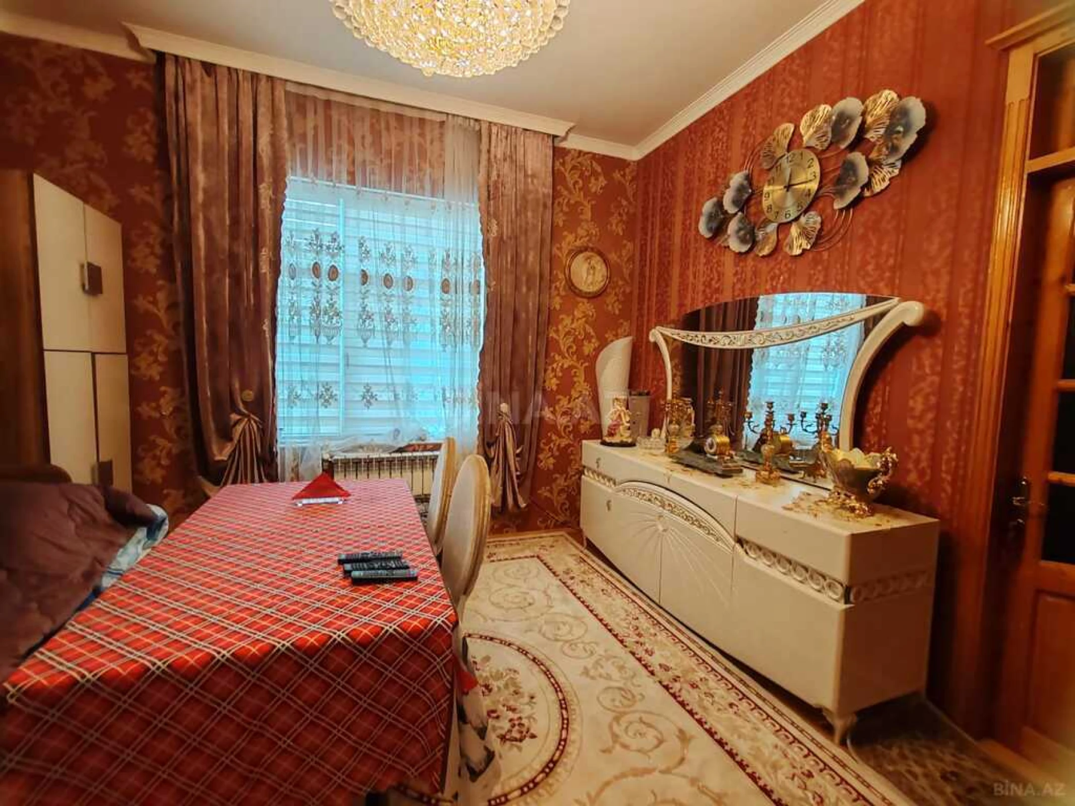 Satılır 7 otaqlı həyət evi 250 m²