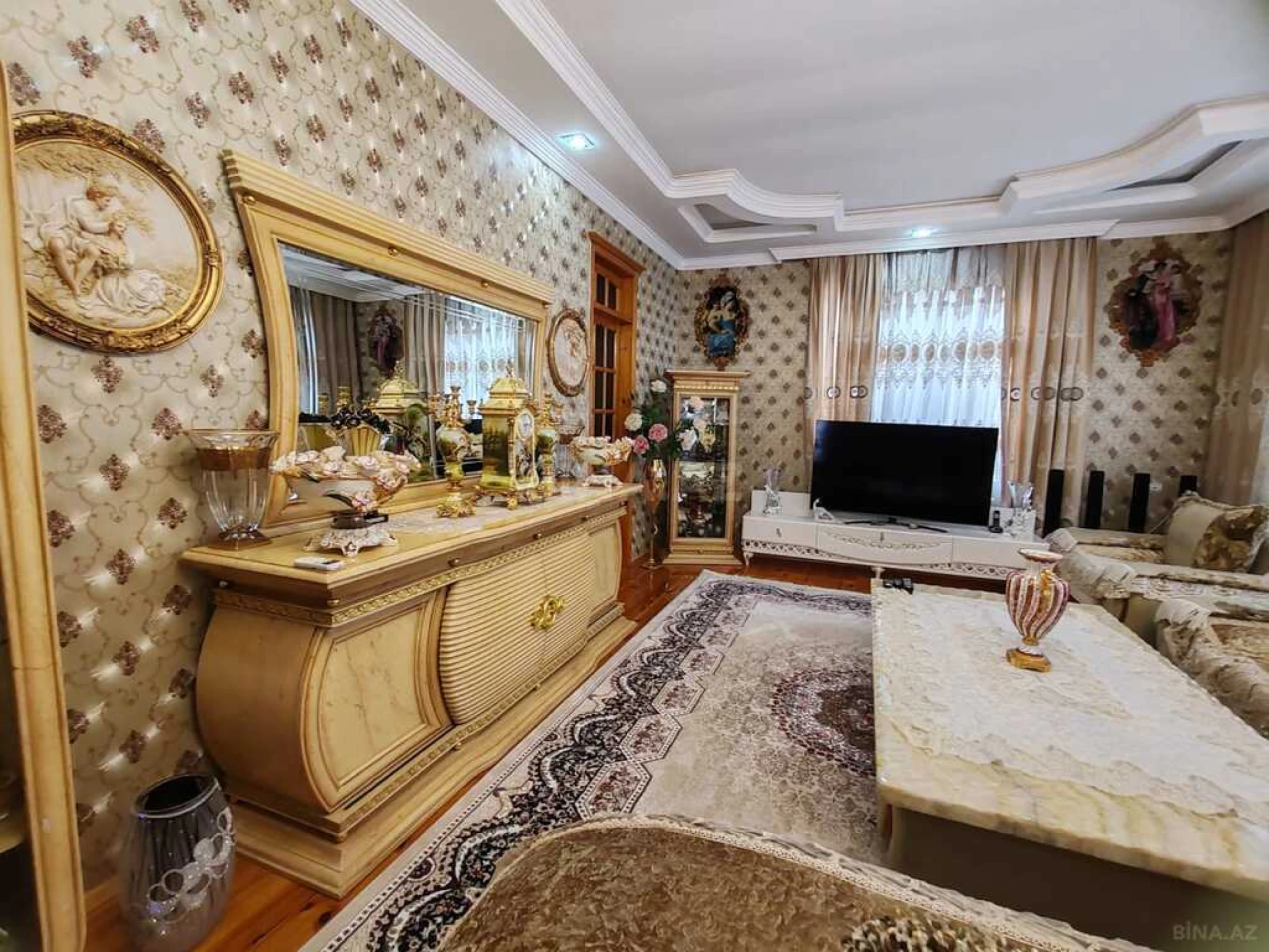Satılır 7 otaqlı həyət evi 250 m²