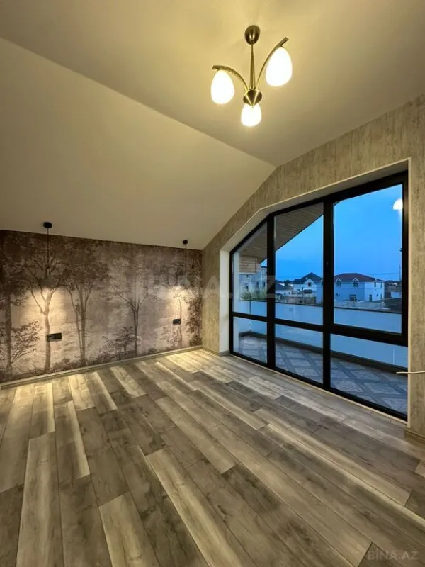 Satılır 5 otaqlı həyət evi 180 m²