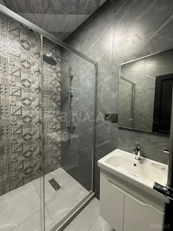 Satılır 5 otaqlı həyət evi 180 m²