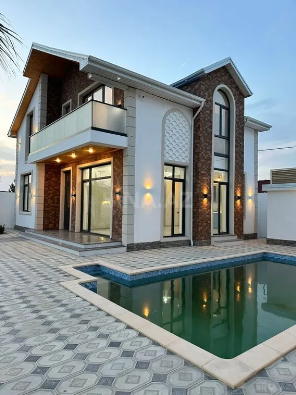 Satılır 5 otaqlı həyət evi 180 m²
