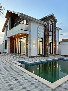 Satılır 5 otaqlı həyət evi 180 m²