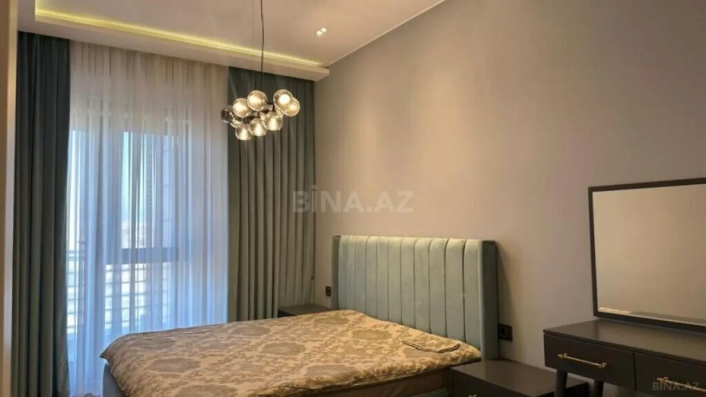 Satılır 3 otaqlı mənzil 120 m²