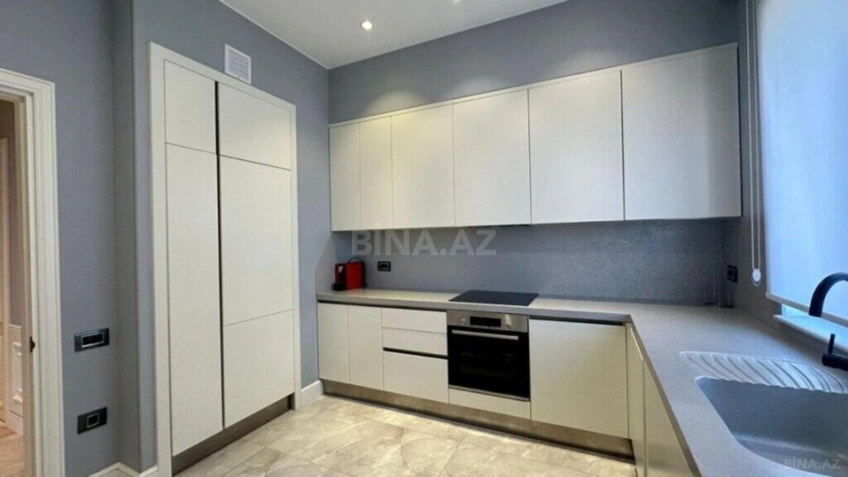 Satılır 3 otaqlı mənzil 120 m²