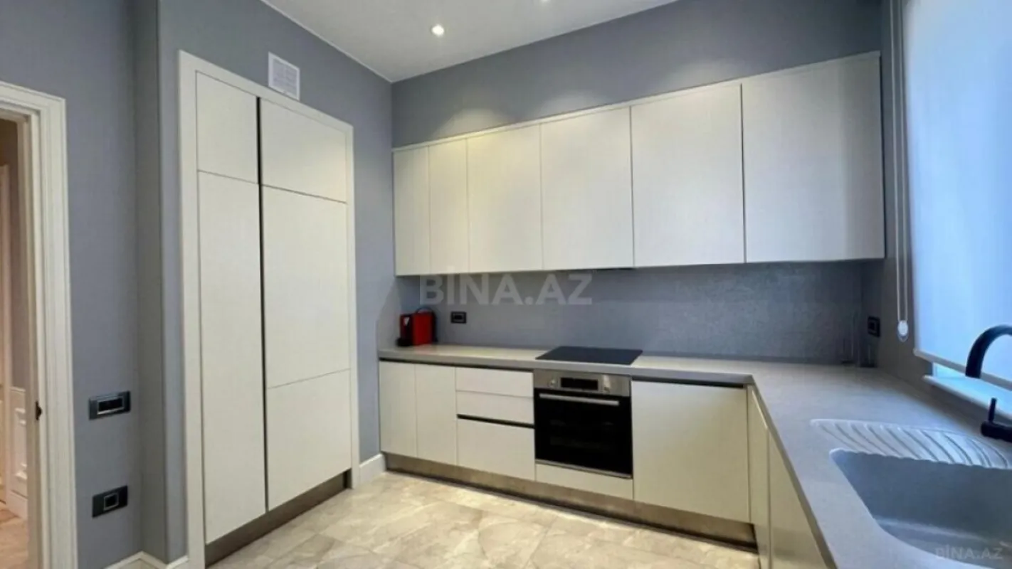 Satılır 3 otaqlı mənzil 120 m²