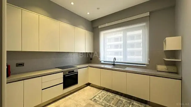 Satılır 3 otaqlı mənzil 120 m²