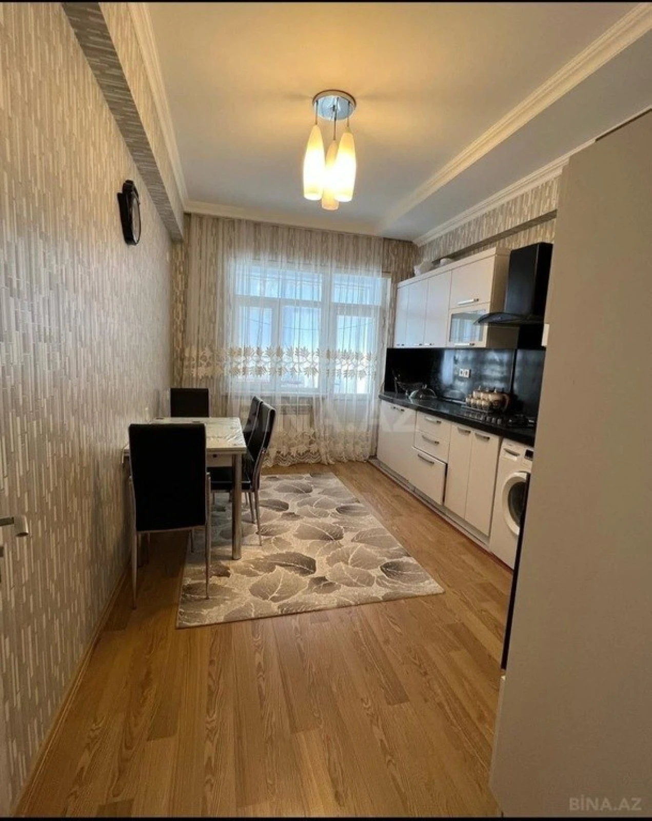 Satılır 2 otaqlı mənzil 82 m²