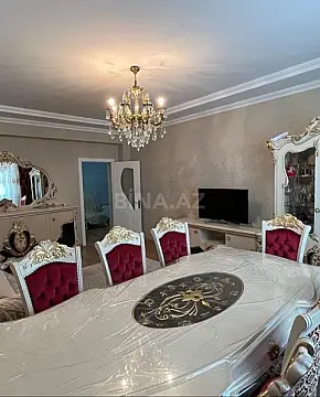 Satılır 2 otaqlı mənzil 82 m²