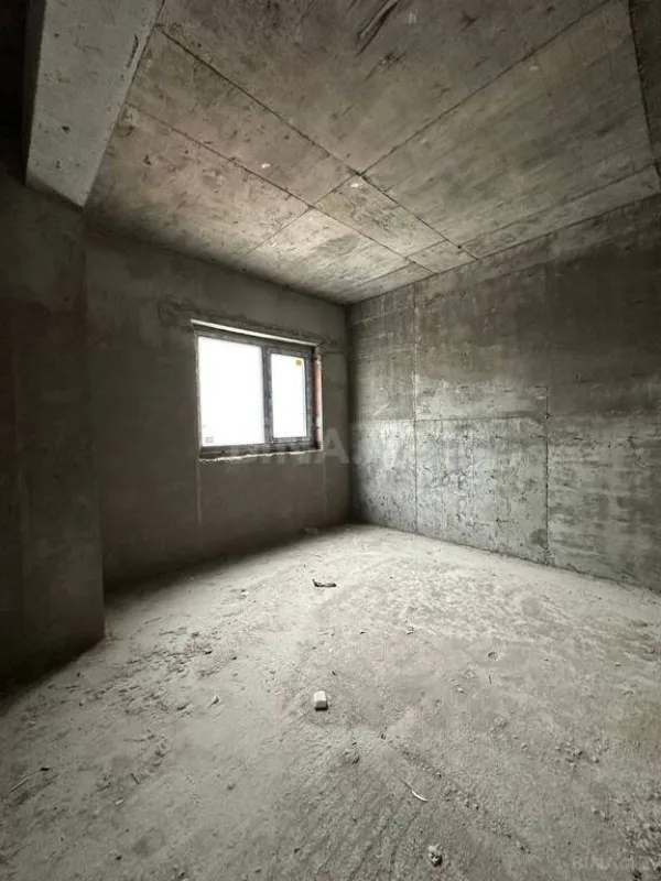 Satılır 4 otaqlı mənzil 188 m²