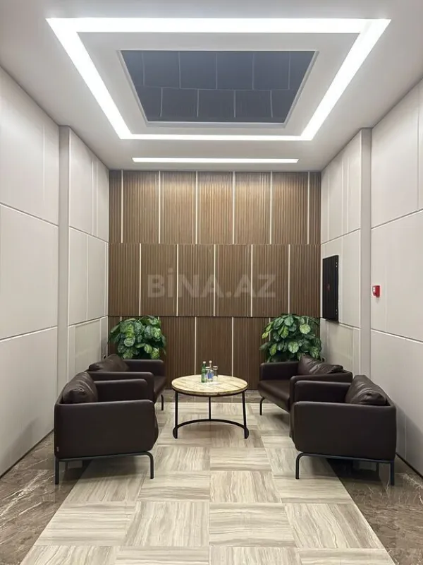 Satılır 4 otaqlı mənzil 188 m²