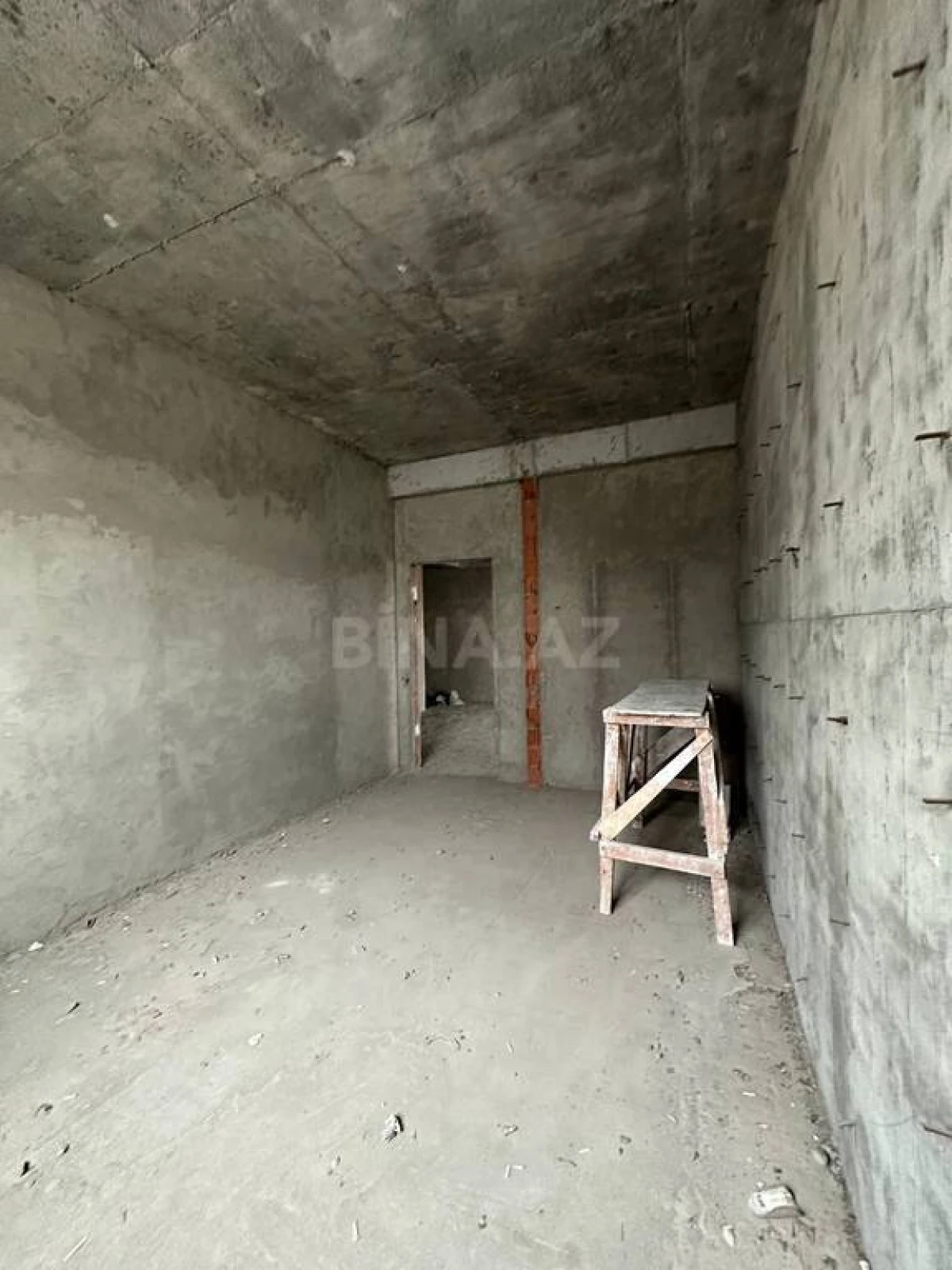 Satılır 4 otaqlı mənzil 188 m²