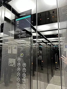 Satılır 3 otaqlı mənzil 158 m²