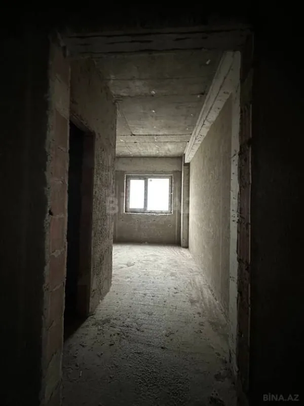 Satılır 3 otaqlı mənzil 158 m²