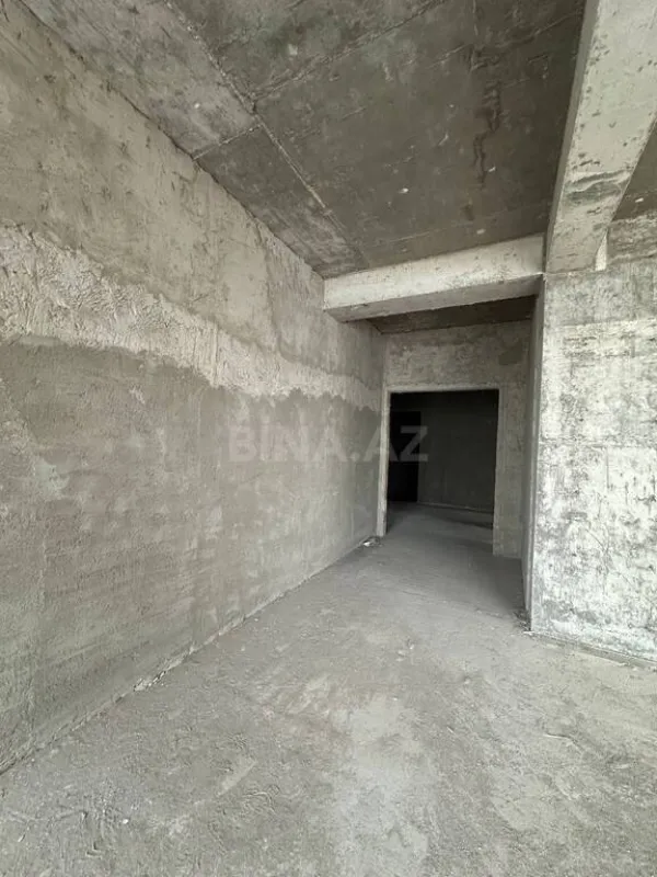 Satılır 3 otaqlı mənzil 158 m²